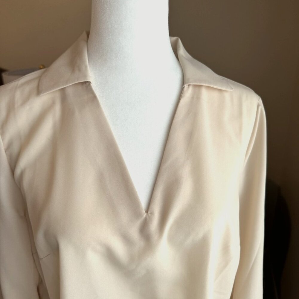 Banana Republic Cream Bliss Silk Resort Shirt - Size Medium